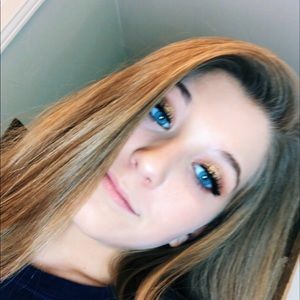 Meet your Posher, Avery